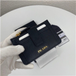 프라다   P-1MC038-4